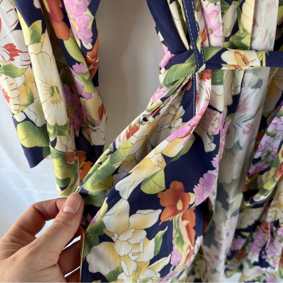 Yumi Kim Dream Lover Women’s Floral Robe with Belt & Pockets Size MED, Like New! - Picture 8 of 10